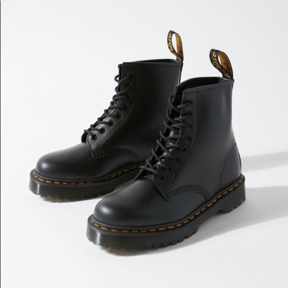 Dr. Martens 1460 Bex 8-Eye Boot
